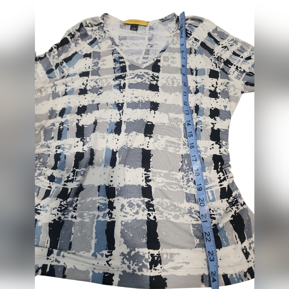 ST.JOHN Abstract Pattern Blue and Gray 3/4 Sleeves Top. M - Picture 6 of 9